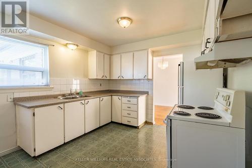 30 Garfield Crescent, Brampton (Brampton North), ON - Indoor Photo Showing Kitchen With Double Sink