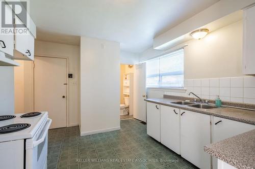 30 Garfield Crescent, Brampton (Brampton North), ON - Indoor Photo Showing Kitchen With Double Sink