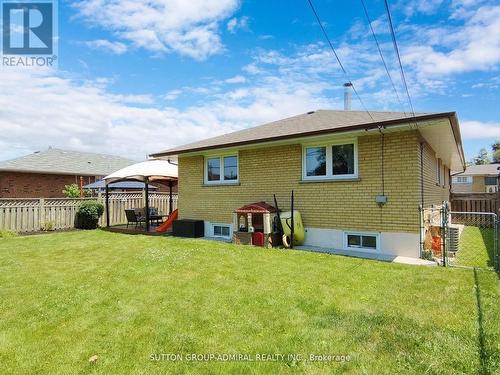 18 Ludstone Drive, Toronto (Willowridge-Martingrove-Richview), ON - Outdoor