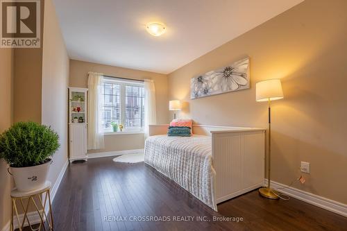 3333 Mockingbird Common, Oakville, ON - Indoor Photo Showing Bedroom