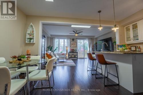 3333 Mockingbird Common, Oakville, ON - Indoor Photo Showing Dining Room