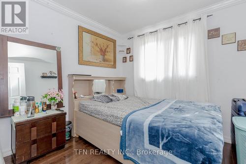 11 Glenmore Crescent, Brampton, ON - Indoor Photo Showing Bedroom