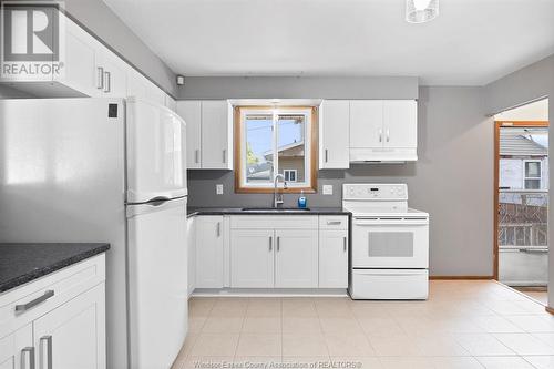 3578 Queen Street, Windsor, ON - Indoor Photo Showing Kitchen