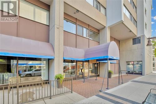 380 Pelissier Unit# 2506, Windsor, ON - Outdoor With Exterior