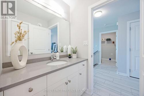 54 Silverleaf Path, St. Thomas, ON - Indoor Photo Showing Bathroom