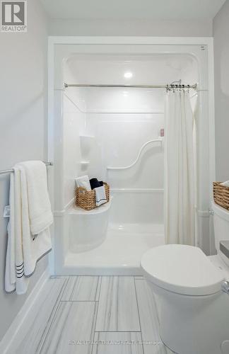 54 Silverleaf Path, St. Thomas, ON - Indoor Photo Showing Bathroom