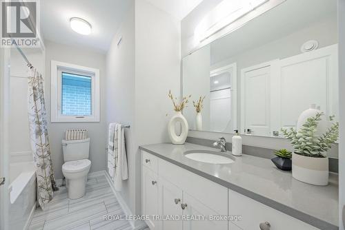 54 Silverleaf Path, St. Thomas, ON - Indoor Photo Showing Bathroom