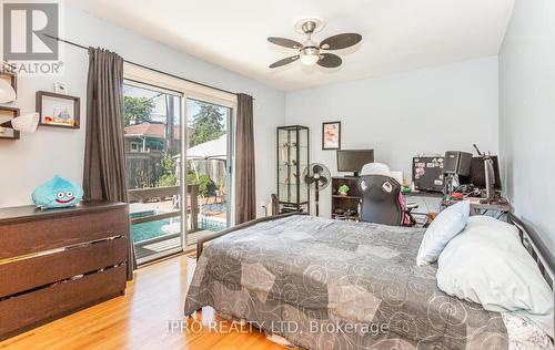 22 Argyle Crescent, Brampton, ON - Indoor Photo Showing Bedroom