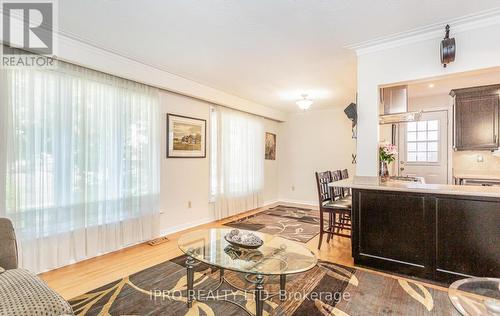 22 Argyle Crescent, Brampton, ON - Indoor