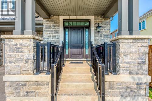 147 Camellia Crescent, Oakville, ON - Outdoor