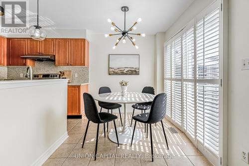 7156 Lowville Heights, Mississauga (Lisgar), ON - Indoor Photo Showing Dining Room