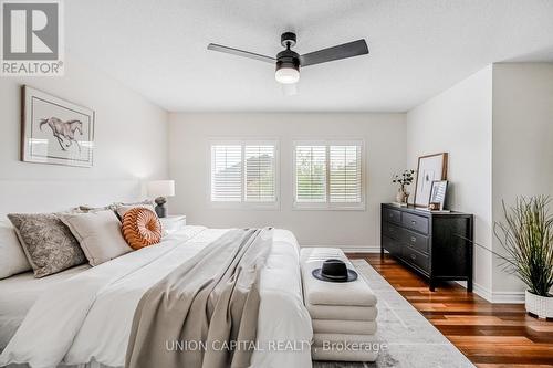 7156 Lowville Heights, Mississauga, ON - Indoor Photo Showing Bedroom