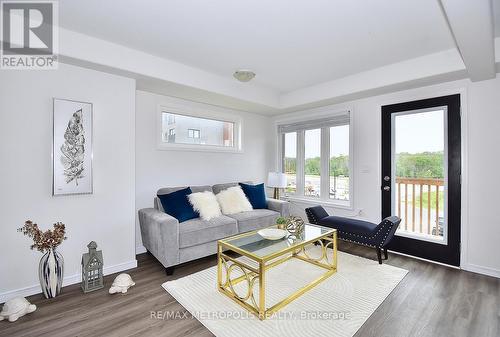 1614 Hetherington Drive, Peterborough, ON - Indoor Photo Showing Living Room