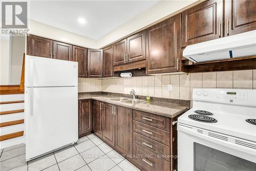 146 Berkindale Drive, Hamilton, ON - Indoor Photo Showing Kitchen With Double Sink