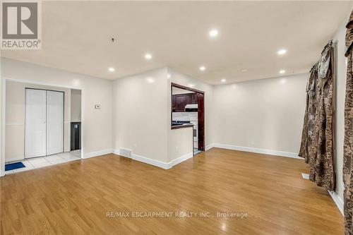 146 Berkindale Drive, Hamilton, ON - Indoor Photo Showing Other Room