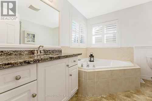 118 Scots Lane, Guelph/Eramosa (Rockwood), ON - Indoor Photo Showing Bathroom