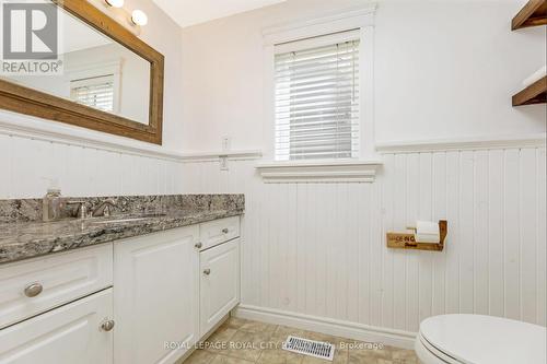 118 Scots Lane, Guelph/Eramosa (Rockwood), ON - Indoor Photo Showing Bathroom