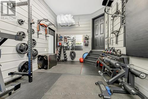 118 Scots Lane, Guelph/Eramosa (Rockwood), ON - Indoor Photo Showing Garage