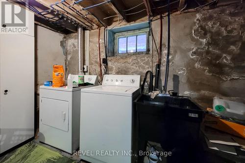 114 Tisdale Street N, Hamilton, ON - Indoor Photo Showing Laundry Room