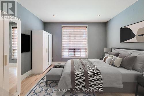 114 Tisdale Street N, Hamilton, ON - Indoor Photo Showing Bedroom