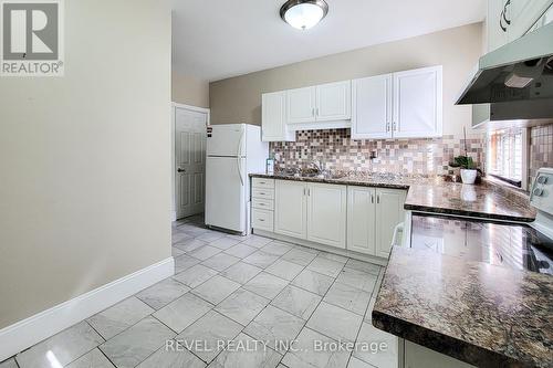 114 Tisdale Street N, Hamilton, ON - Indoor Photo Showing Kitchen