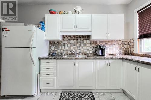 114 Tisdale Street N, Hamilton, ON - Indoor Photo Showing Kitchen