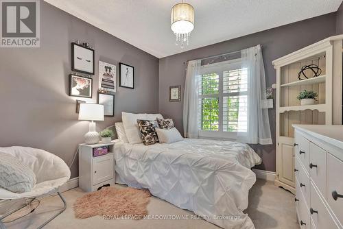 1 Woodspring Court, Hamilton, ON - Indoor Photo Showing Bedroom