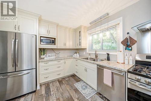 257 Brady Street, Guelph/Eramosa (Rockwood), ON - Indoor Photo Showing Kitchen With Stainless Steel Kitchen With Double Sink