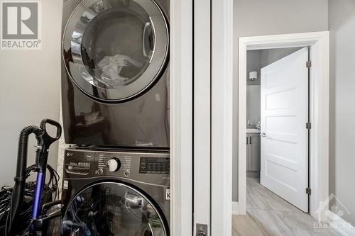 409 Colmar Street, Embrun, ON - Indoor Photo Showing Laundry Room