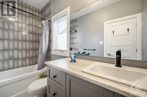 409 Colmar Street, Embrun, ON - Indoor Photo Showing Bathroom