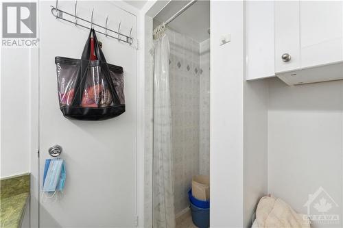 500 Laurier Avenue W Unit#2308, Ottawa, ON - Indoor Photo Showing Bathroom