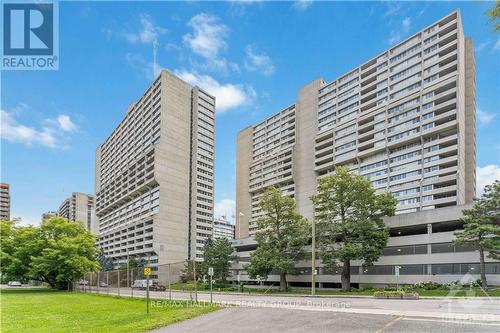 2308 - 500 Laurier Avenue W, Ottawa, ON - Outdoor With Facade