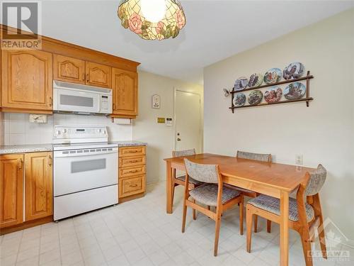 602 Glenhurst Crescent, Ottawa, ON - Indoor