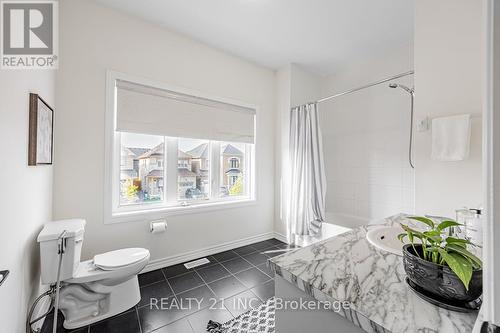 6 Ogston Crescent N, Whitby, ON - Indoor Photo Showing Bathroom