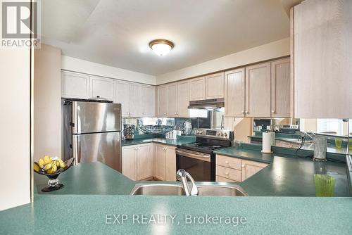 #8 - 16 Ingold Lane, Ajax (Central), ON - Indoor Photo Showing Kitchen With Double Sink