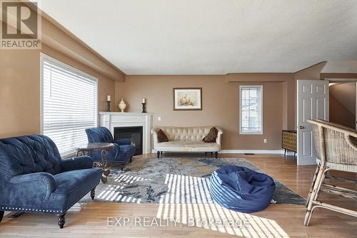 #8 - 16 Ingold Lane, Ajax (Central), ON - Indoor Photo Showing Living Room With Fireplace