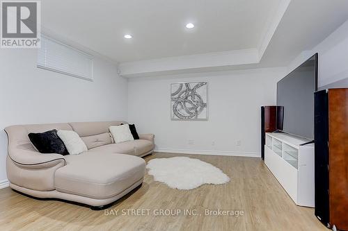 73 Elm Avenue, Richmond Hill, ON - Indoor Photo Showing Other Room