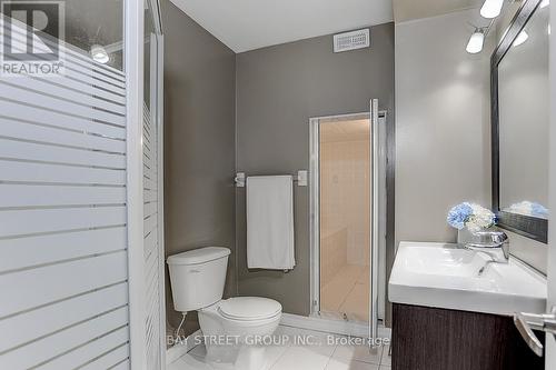 73 Elm Avenue, Richmond Hill (Langstaff), ON - Indoor Photo Showing Bathroom