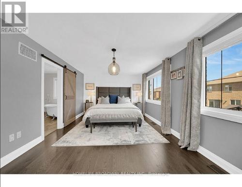 152 Mcdonnell Crescent, Bradford West Gwillimbury (Bradford), ON - Indoor Photo Showing Bedroom