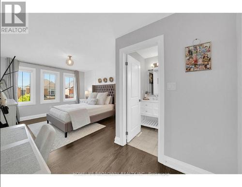 152 Mcdonnell Crescent, Bradford West Gwillimbury (Bradford), ON - Indoor Photo Showing Bedroom