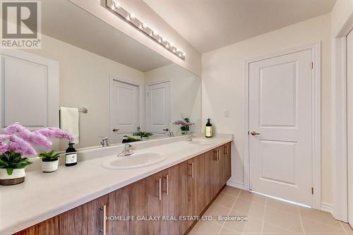 1530 Harker Street, Innisfil, ON - Indoor Photo Showing Bathroom