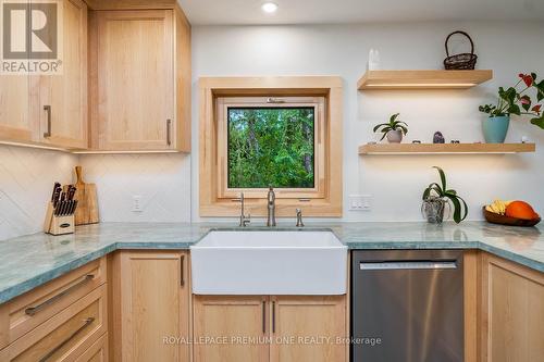 5174 Cherry Street, Whitchurch-Stouffville, ON - Indoor Photo Showing Kitchen