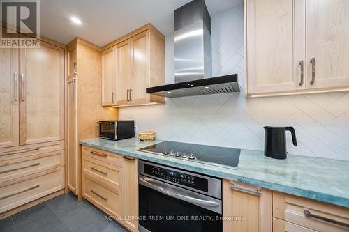 5174 Cherry Street, Whitchurch-Stouffville, ON - Indoor Photo Showing Kitchen