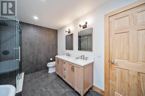 5174 Cherry Street, Whitchurch-Stouffville, ON - Indoor Photo Showing Bathroom