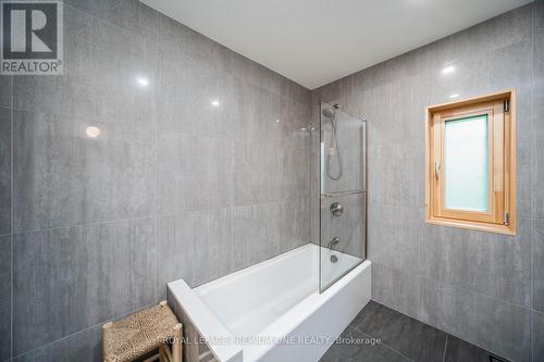 5174 Cherry Street, Whitchurch-Stouffville, ON - Indoor Photo Showing Bathroom