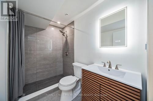 5174 Cherry Street, Whitchurch-Stouffville, ON - Indoor Photo Showing Bathroom