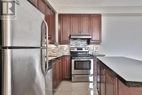 517 - 151 Upper Duke Crescent, Markham, ON - Indoor Photo Showing Kitchen With Upgraded Kitchen