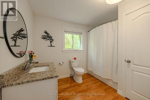 15 Pratt Road, Barrie (Wellington), ON - Indoor Photo Showing Bathroom