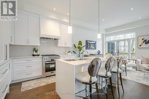 11 - 95 Brookfield Road, Oakville (Old Oakville), ON - Indoor Photo Showing Kitchen With Upgraded Kitchen