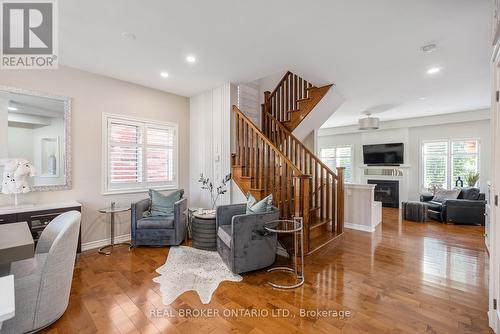 3246 Sharp Road, Burlington (Alton), ON - Indoor Photo Showing Living Room